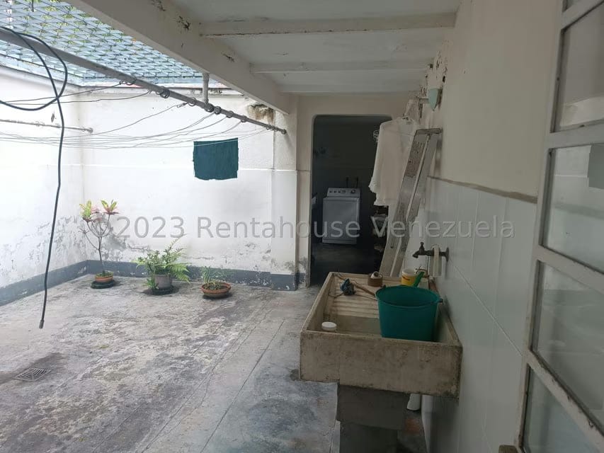 Casa (Colonial) en Venta en Country Club, Distrito Metropolitano - 44