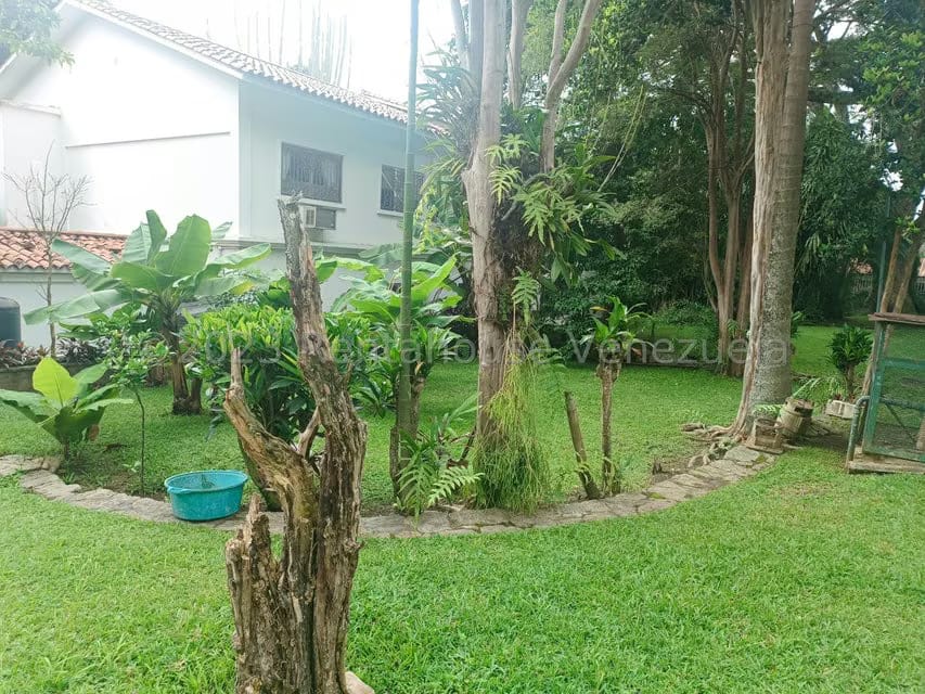 Casa (Colonial) en Venta en Country Club, Distrito Metropolitano - 55