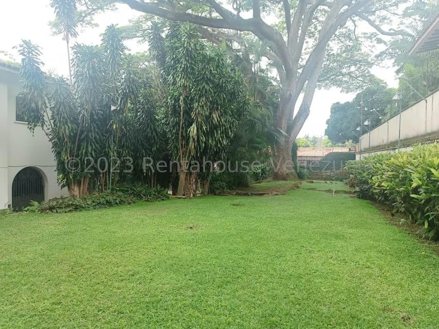 Casa (Colonial) en Venta en Country Club, Distrito Metropolitano - 57