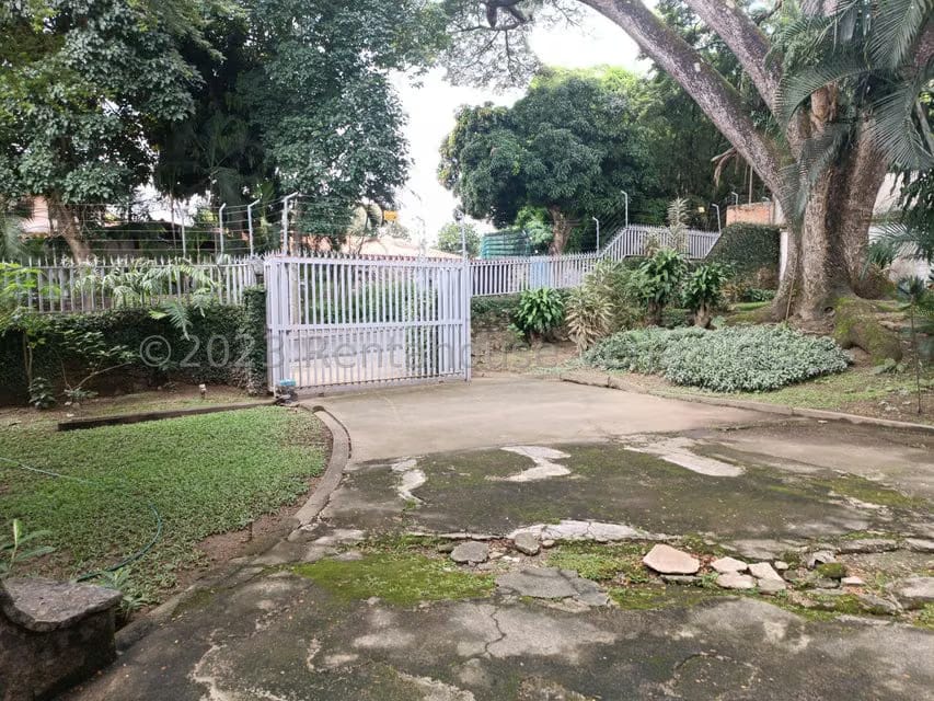Casa (Colonial) en Venta en Country Club, Distrito Metropolitano - 60