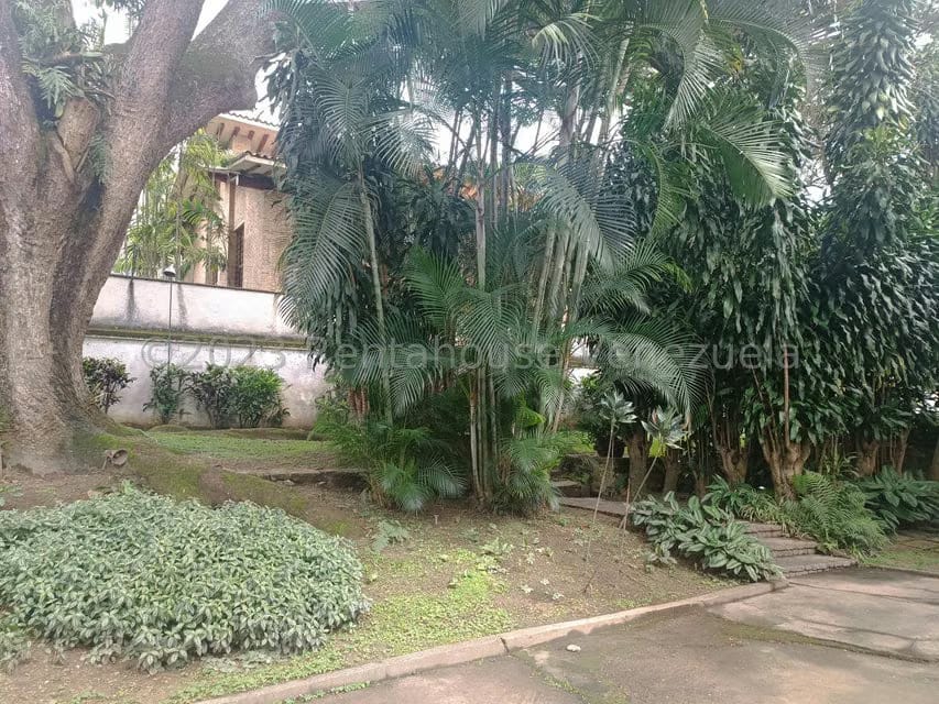Casa (Colonial) en Venta en Country Club, Distrito Metropolitano - 63