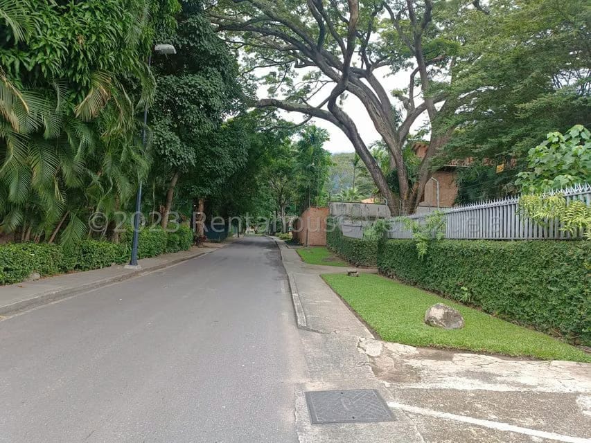 Casa (Colonial) en Venta en Country Club, Distrito Metropolitano - 65