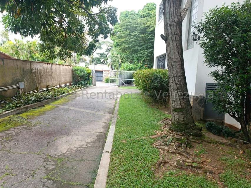 Casa (Colonial) en Venta en Country Club, Distrito Metropolitano - 67
