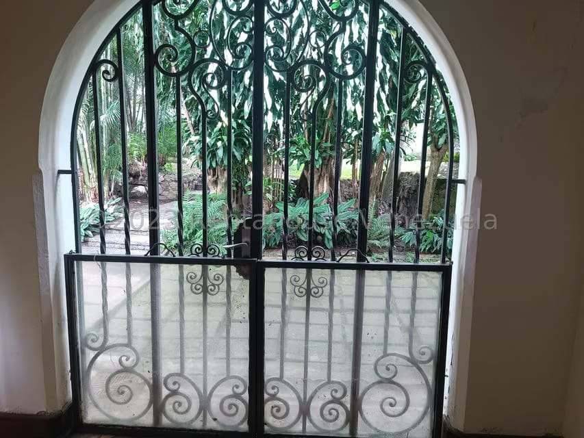 Casa (Colonial) en Venta en Country Club, Distrito Metropolitano - 8