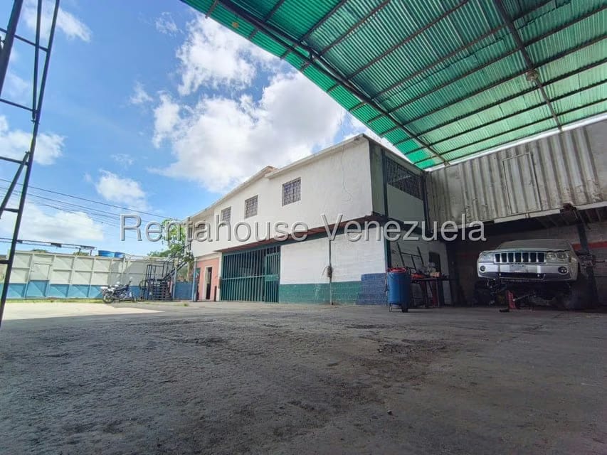 Comercial (Local Comercial) en Venta en La Yaguara, Distrito Metropolitano - 2