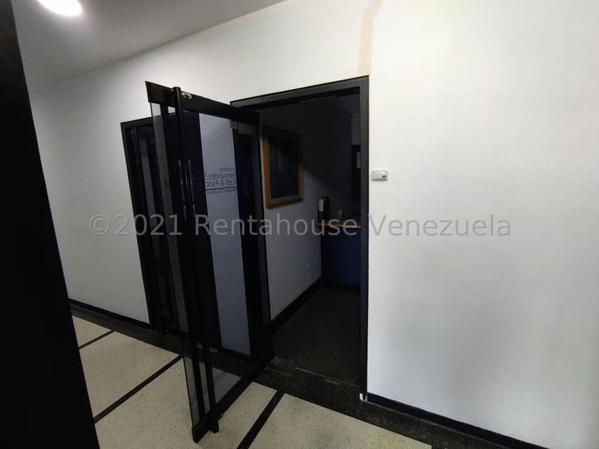 Comercial (Oficina) en Venta en El Recreo, Carabobo - 2