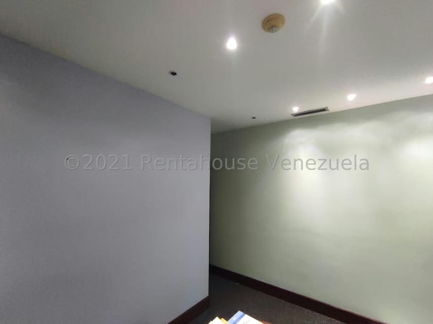 Comercial (Oficina) en Venta en El Recreo, Carabobo - 13