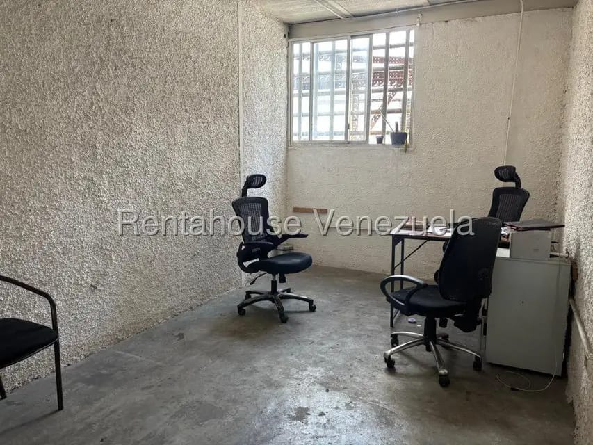 Comercial (Local Comercial) en Alquiler en Sarria, Distrito Metropolitano - 11