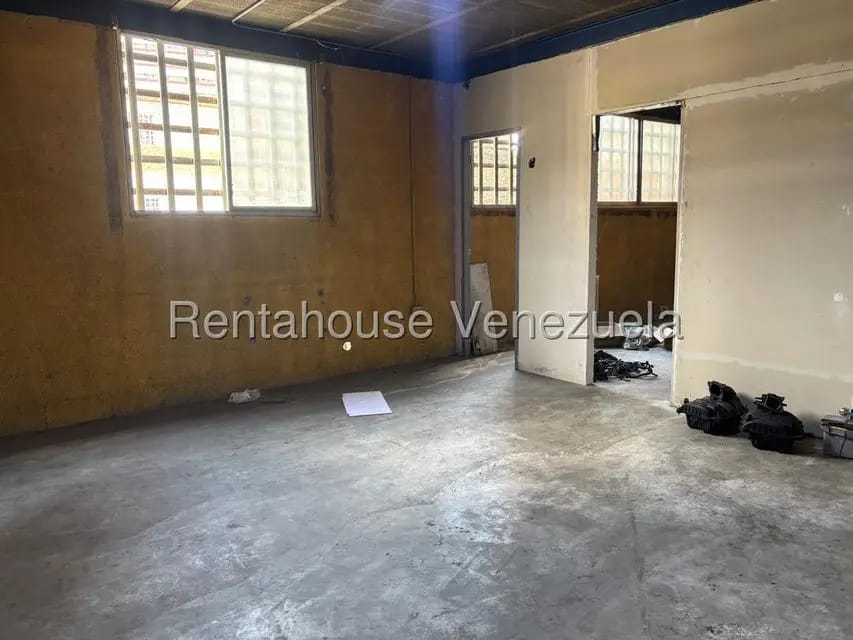 Comercial (Local Comercial) en Alquiler en Sarria, Distrito Metropolitano - 8