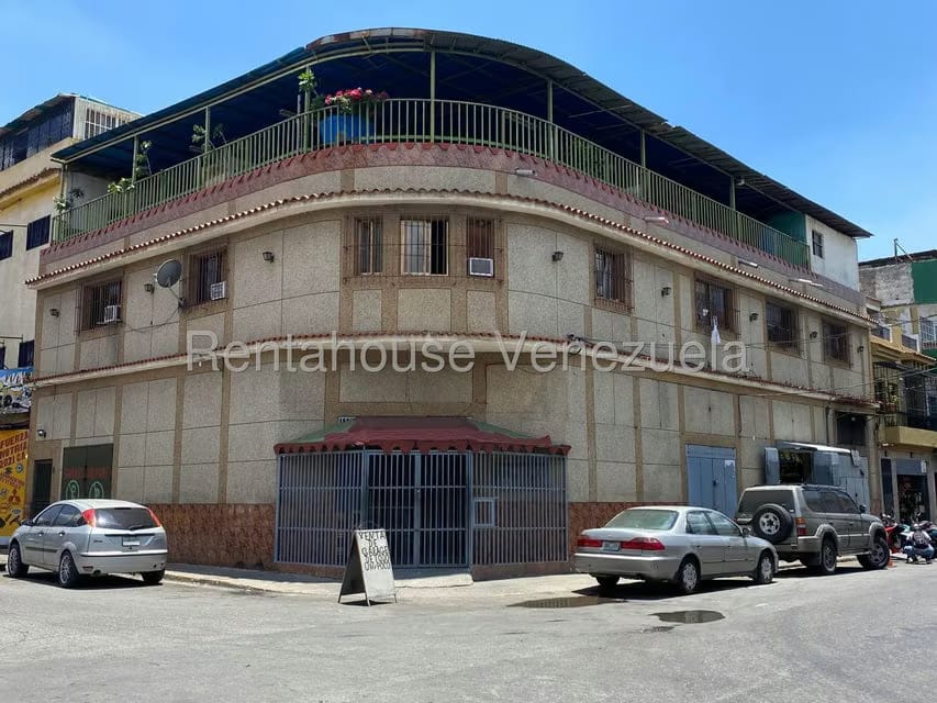 Comercial (Local Comercial) en Alquiler en Puente Hierro, Distrito Metropolitano - 2