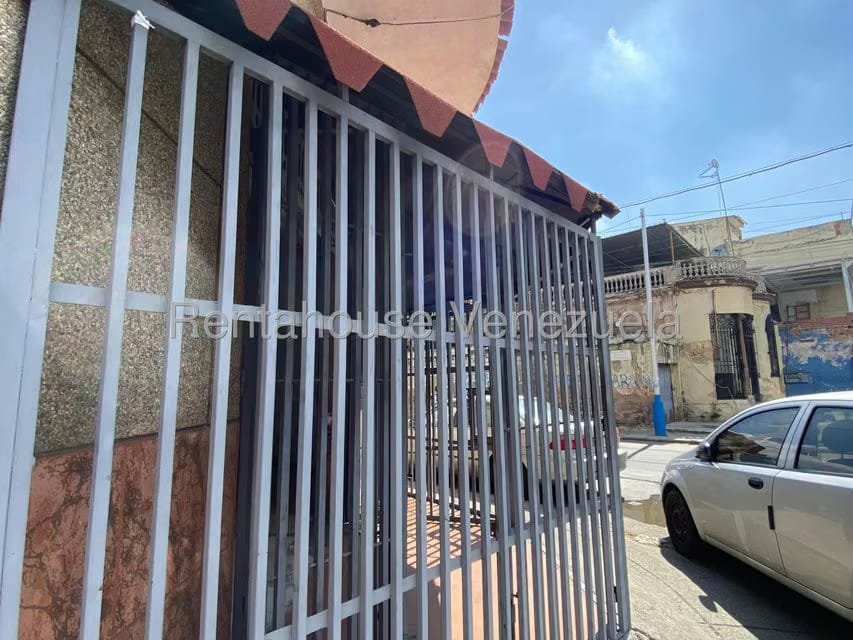 Comercial (Local Comercial) en Alquiler en Puente Hierro, Distrito Metropolitano - 19