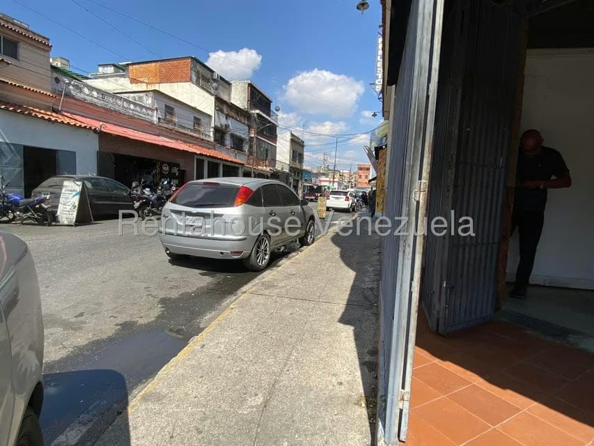 Comercial (Local Comercial) en Alquiler en Puente Hierro, Distrito Metropolitano - 20