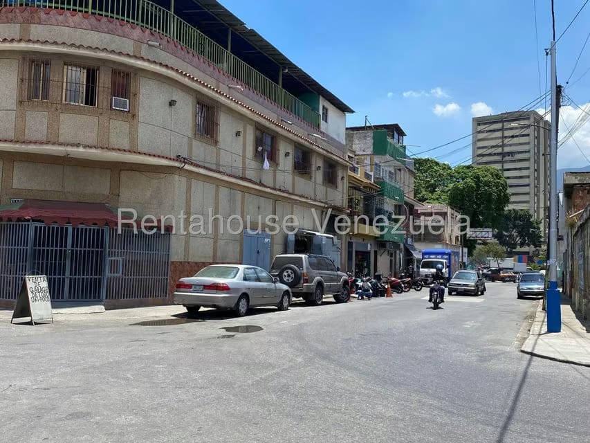 Comercial (Local Comercial) en Alquiler en Puente Hierro, Distrito Metropolitano - 21