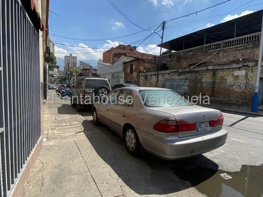 Comercial (Local Comercial) en Alquiler en Puente Hierro, Distrito Metropolitano - 25