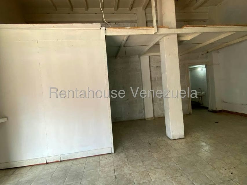 Comercial (Local Comercial) en Alquiler en Puente Hierro, Distrito Metropolitano - 10