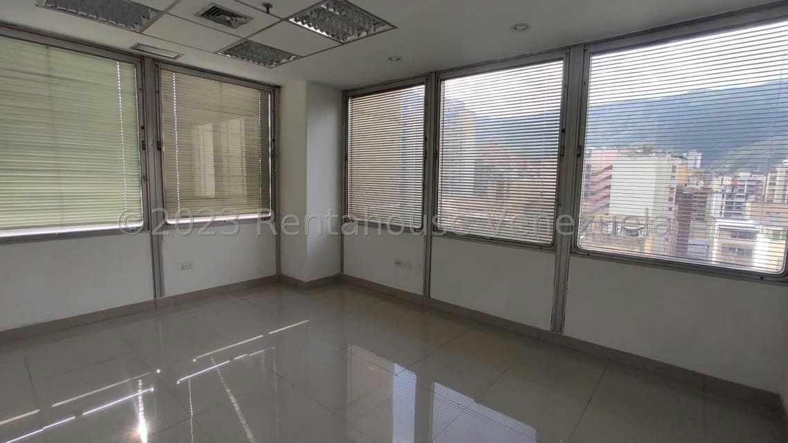 Comercial (Oficina) en Venta en Parroquia La Candelaria, Distrito Metropolitano - 16