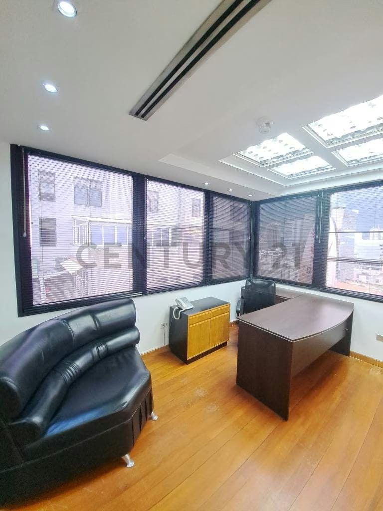 Oficina en venta Remodelada con terraza vista al Ávila - 11