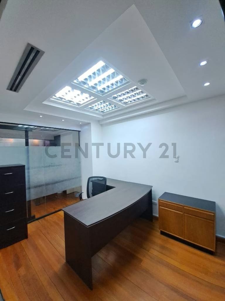 Oficina en venta Remodelada con terraza vista al Ávila - 8
