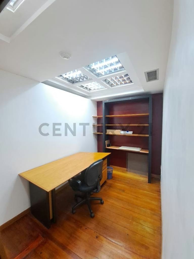 Oficina en venta Remodelada con terraza vista al Ávila - 9