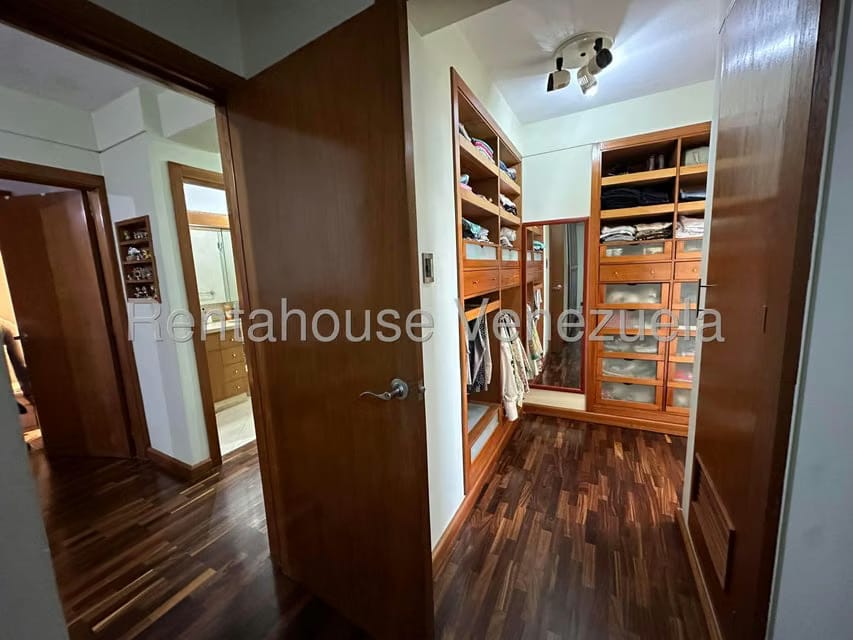 Apartamento (1 Nivel) en Venta en Miranda, Distrito Metropolitano - 28