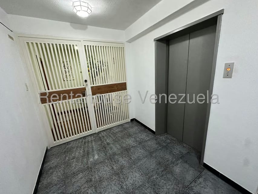 Apartamento (1 Nivel) en Venta en Miranda, Distrito Metropolitano - 45