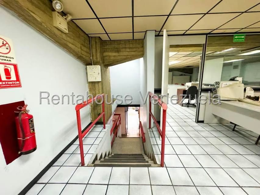 Comercial (Local Comercial) en Alquiler en Los Ruices, Distrito Metropolitano - 12