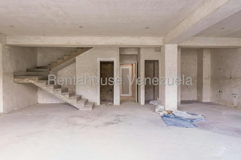 Apartamento (Duplex) en Venta en La Escondida, Distrito Metropolitano - 6