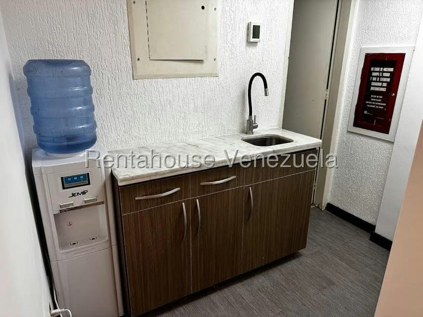 Comercial (Oficina) en Alquiler en Los Samanes, Distrito Metropolitano - 12