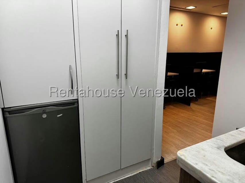 Comercial (Oficina) en Alquiler en Los Samanes, Distrito Metropolitano - 13