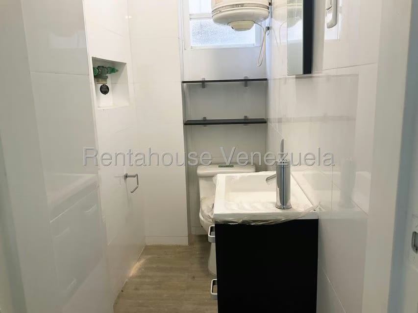 Comercial (Oficina) en Alquiler en Altamira, Distrito Metropolitano - 11