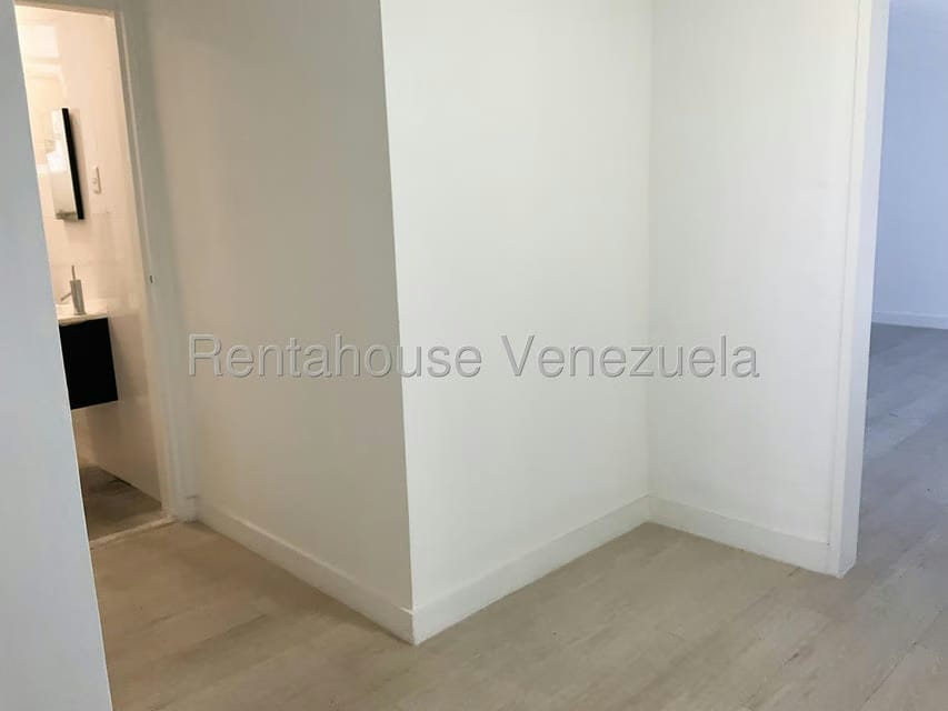 Comercial (Oficina) en Alquiler en Altamira, Distrito Metropolitano - 12