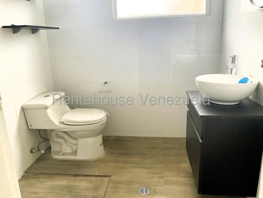 Comercial (Oficina) en Alquiler en Altamira, Distrito Metropolitano - 13
