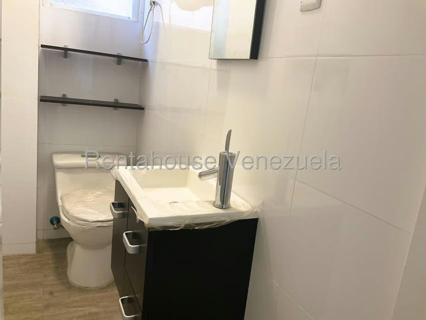Comercial (Oficina) en Alquiler en Altamira, Distrito Metropolitano - 10
