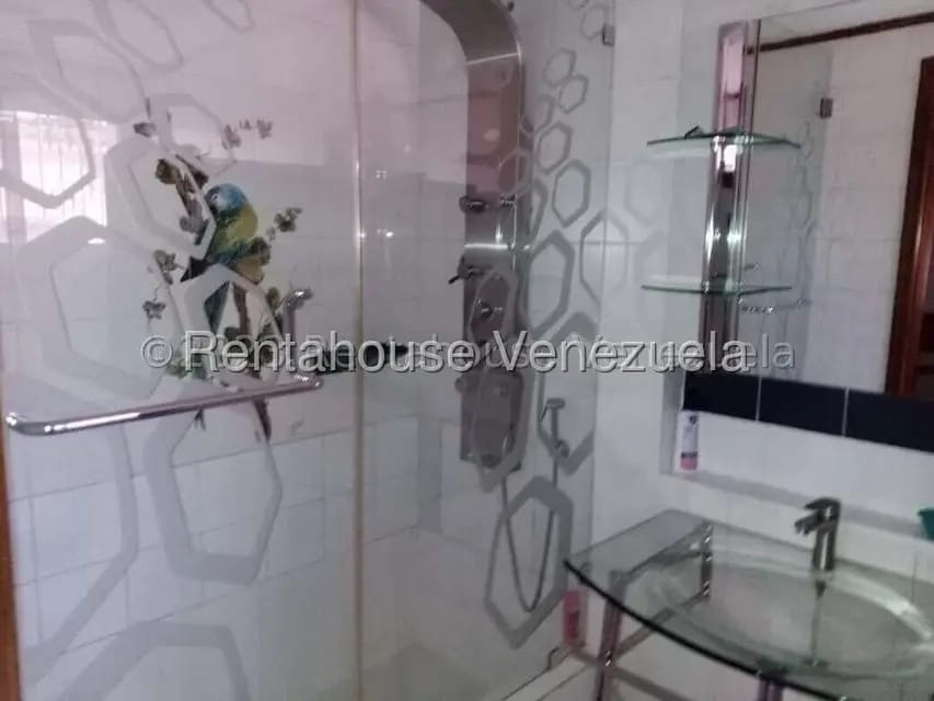 Casa (Duplex) en Venta en La Viña, Carabobo - 26