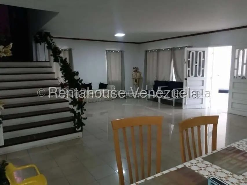Casa (Duplex) en Venta en La Viña, Carabobo - 4