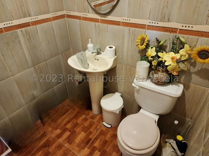 Comercial (Local Comercial) en Alquiler en Macuto, Vargas - 26