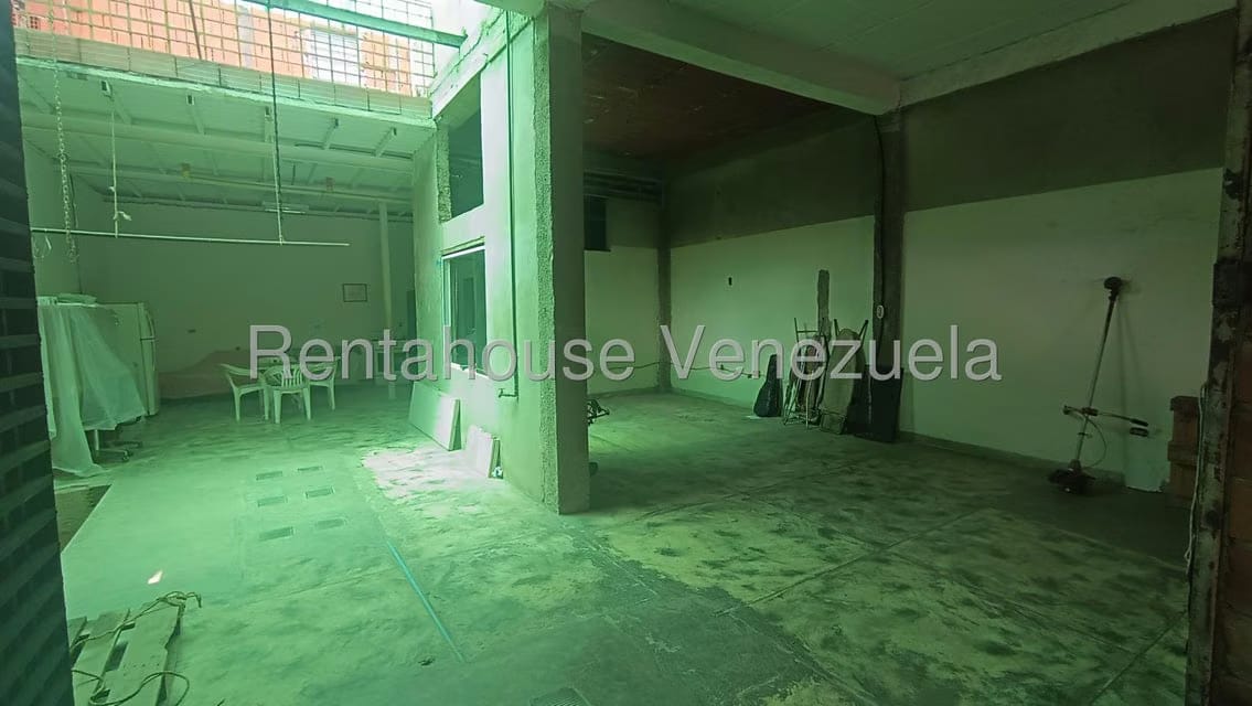 Comercial (Galpon - Deposito) en Venta en Sarria, Distrito Metropolitano - 5