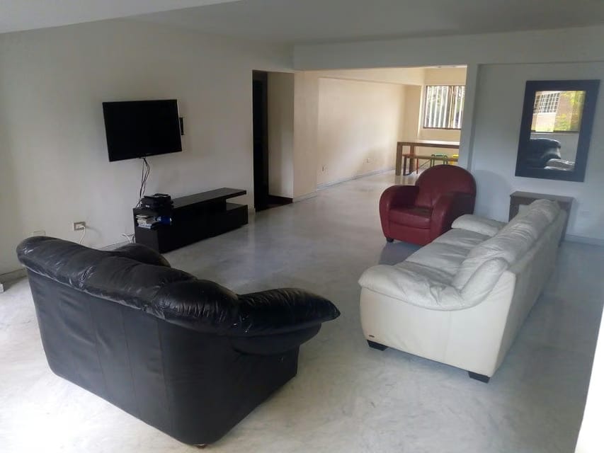 Apartamento (1 Nivel) en Venta en El Rosal, Distrito Metropolitano - 2