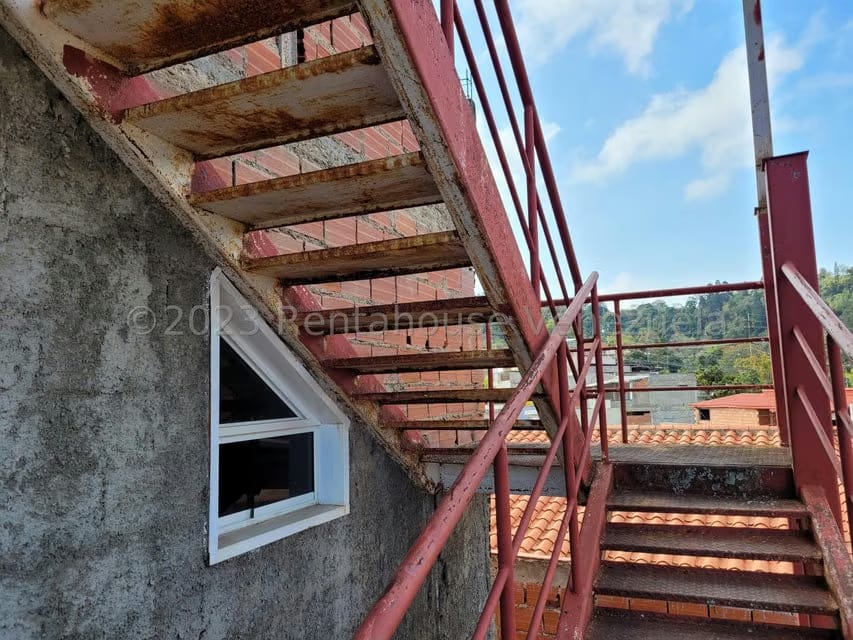 Casa (Multipes Niveles) en Venta en Los Guayabitos, Distrito Metropolitano - 9