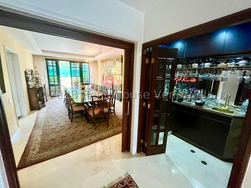 Apartamento (Planta Baja) en Venta en Colinas del Tamanaco, Distrito Metropolitano - 25