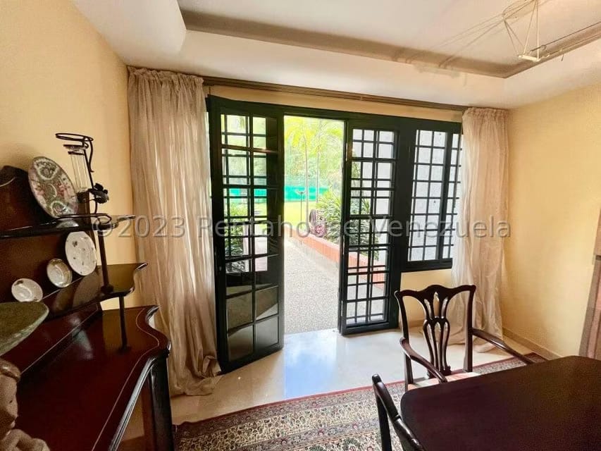 Apartamento (Planta Baja) en Venta en Colinas del Tamanaco, Distrito Metropolitano - 29