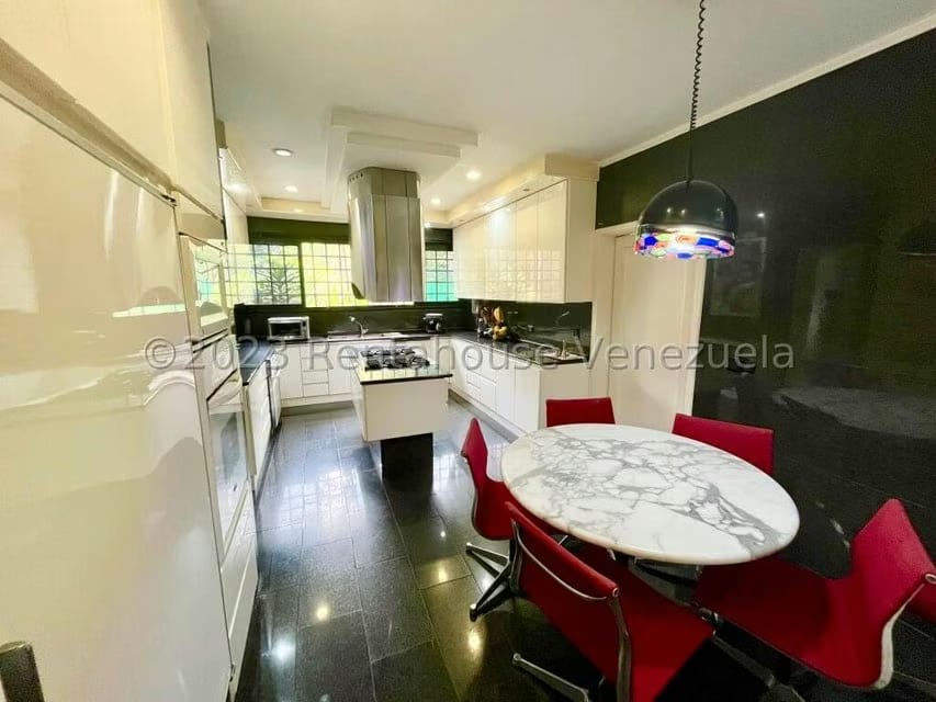 Apartamento (Planta Baja) en Venta en Colinas del Tamanaco, Distrito Metropolitano - 39