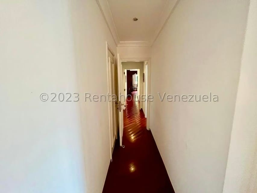 Apartamento (Planta Baja) en Venta en Colinas del Tamanaco, Distrito Metropolitano - 44