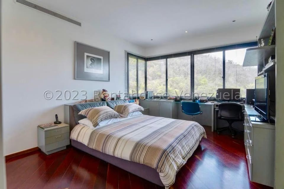 Apartamento (Planta Baja) en Venta en Colinas del Tamanaco, Distrito Metropolitano - 55