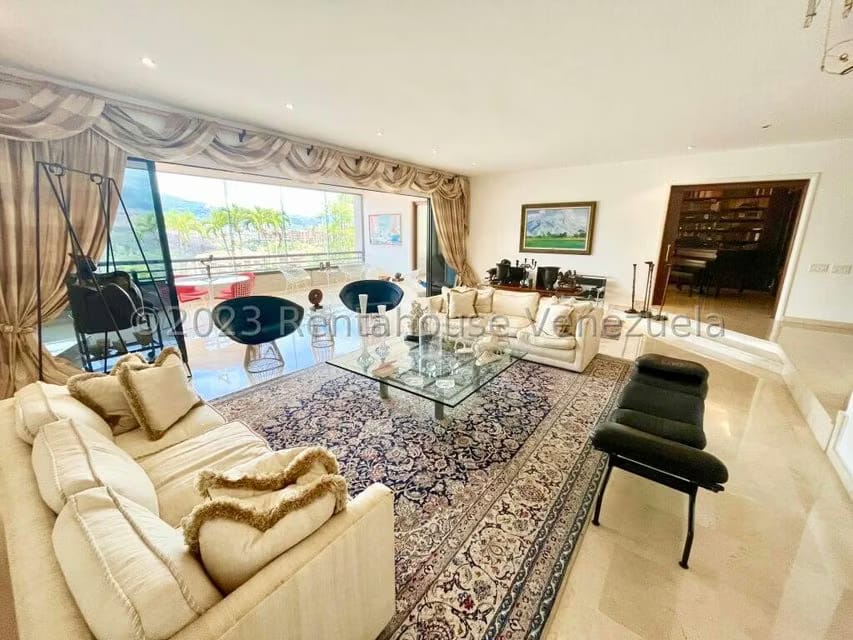Apartamento (Planta Baja) en Venta en Colinas del Tamanaco, Distrito Metropolitano - 10