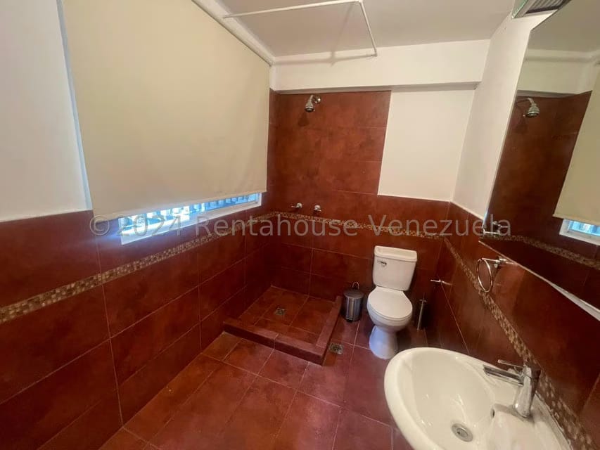 Anexo (Duplex) en Alquiler en Las Palmas, Distrito Metropolitano - 14