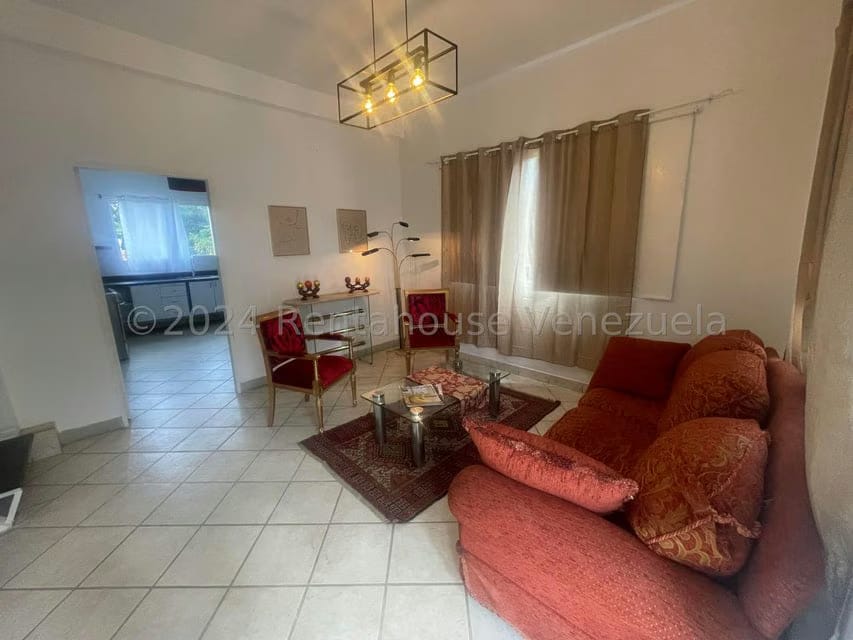 Anexo (Duplex) en Alquiler en Las Palmas, Distrito Metropolitano - 4