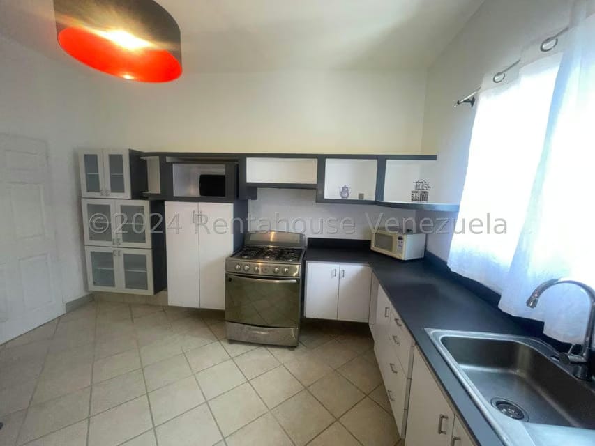 Anexo (Duplex) en Alquiler en Las Palmas, Distrito Metropolitano - 10