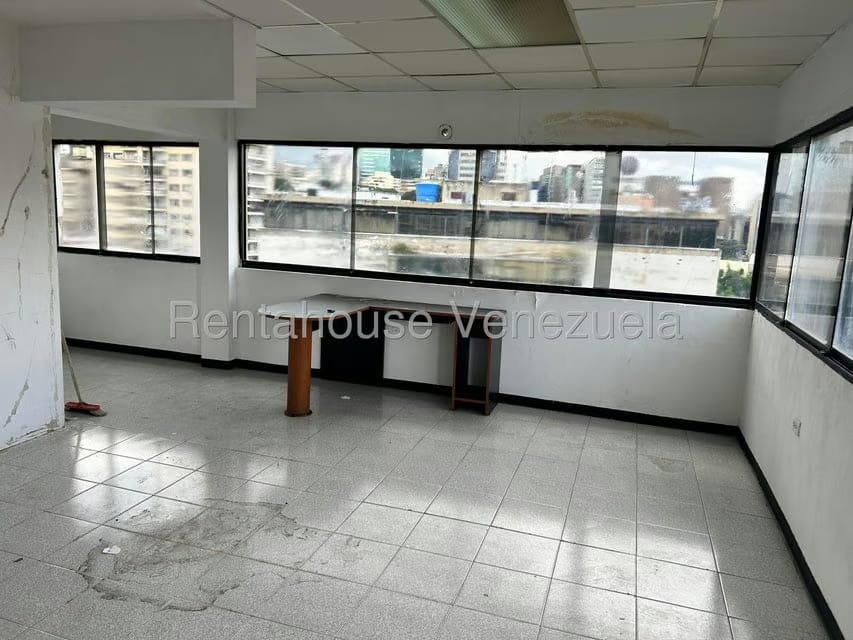 Comercial (Local Comercial) en Alquiler en Bello Monte, Distrito Metropolitano - 2