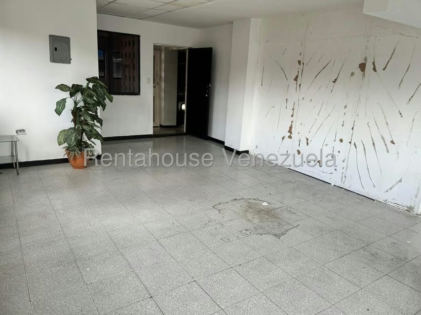 Comercial (Local Comercial) en Alquiler en Bello Monte, Distrito Metropolitano - 4